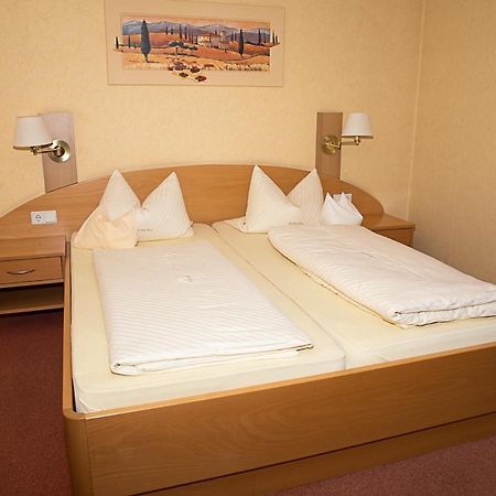 Gaestehaus Lorz Höchstadt an der Aisch Extérieur photo